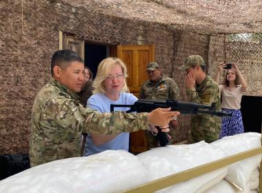 Тысячи курсантов и инструкторов Центра «ВОИН» масштабно отметили День России