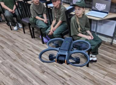 Директор Центра «ВОИН» и директор ВДЦ «Океан» открыли межрегиональную смену «Время юных героев» на Дальнем Востоке