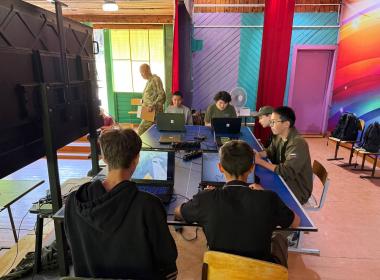 Курсанты смены «Время юных героев» в Бурятии показали мастерство управления дронами