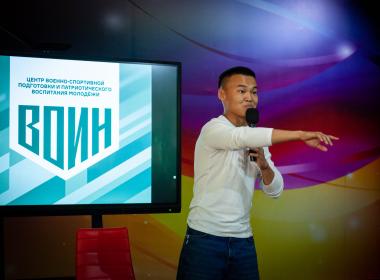 Более 1120 курсантов Центра «ВОИН» посмотрели фильм «9 секунд» о подвиге Героя России Алдара Цыденжапова