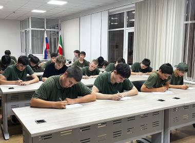 Курсанты в Чечне приняли участие в акции «Письмо герою»