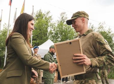 Директор Центра «ВОИН» закрыл третью смену «Время юных героев» в Мурманской области
