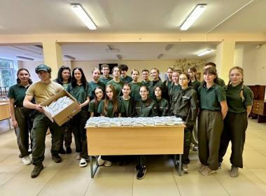 Курсанты чувашского филиала изготовили 300 комплектов сухих душей и 100 госпитальных губок наших бойцов на СВО