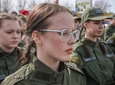 Кемеровские курсанты Центра «ВОИН» начали подготовку к Параду Победы